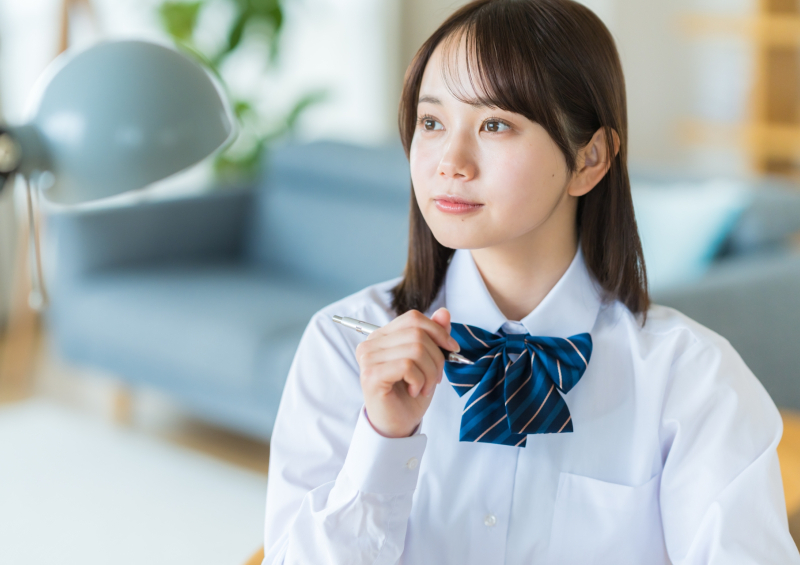 自分史を書こうとする高校生