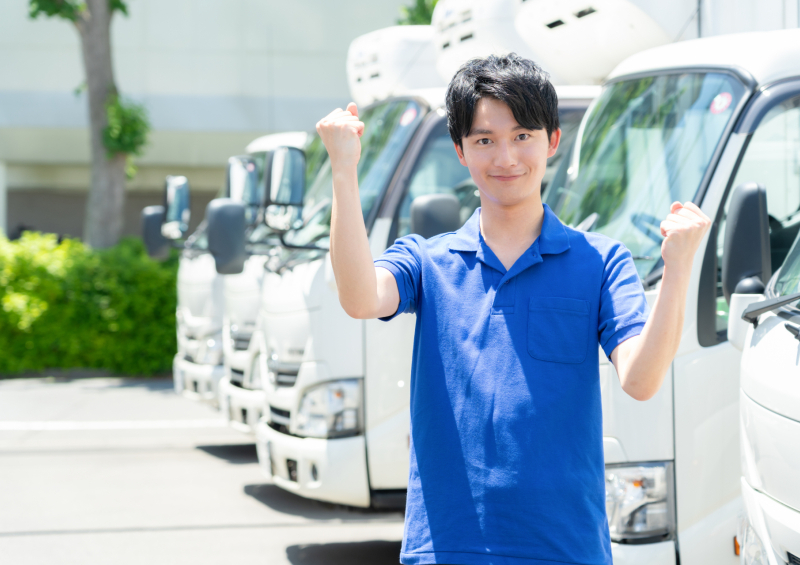 高卒新卒で働く男性ドライバー